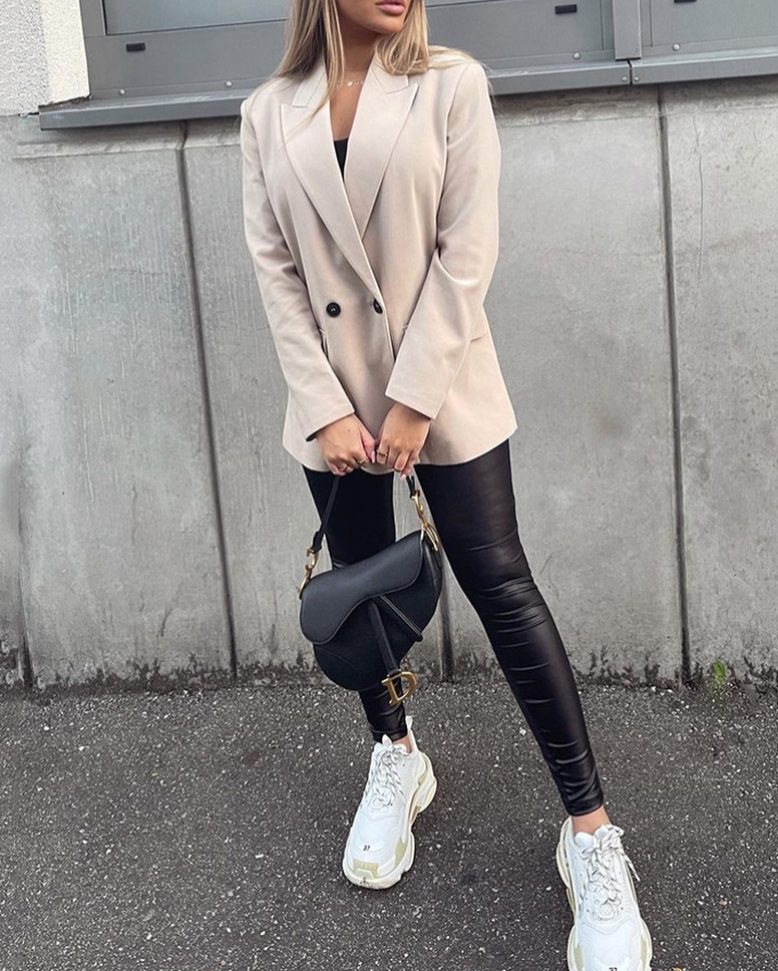 Bella Novelle damesblazer met dubbele knooprij, productfoto