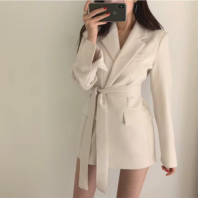 Bella Novelle blazer met riem, achteraanzicht