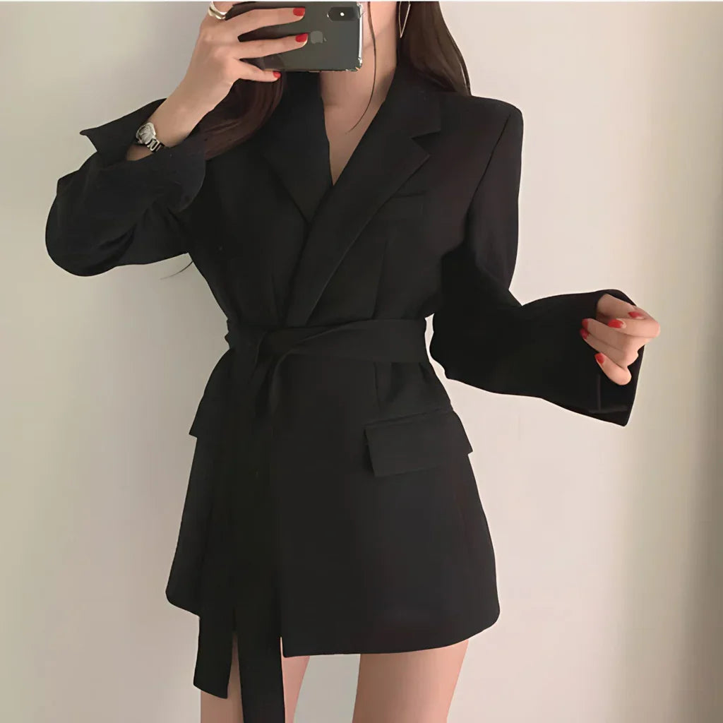 Bella Novelle blazer met riem, vooraanzicht