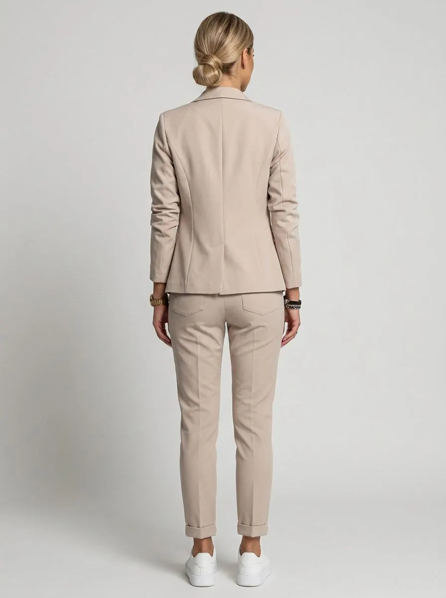 Bella Novelle Blazerset Slim Fit Broek - achteraanzicht
