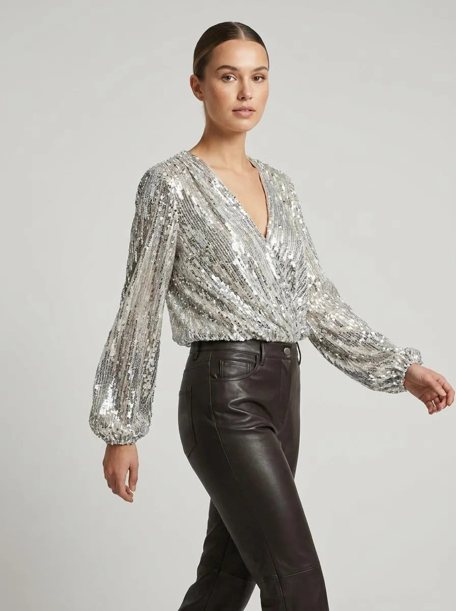 Bella Novelle blouse pailletten V-hals in beweging, volledige lengte