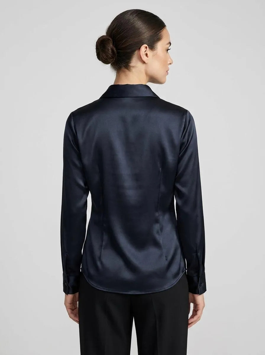 Bella Novelle satijnen blouse klassieke kraag, achteraanzicht
