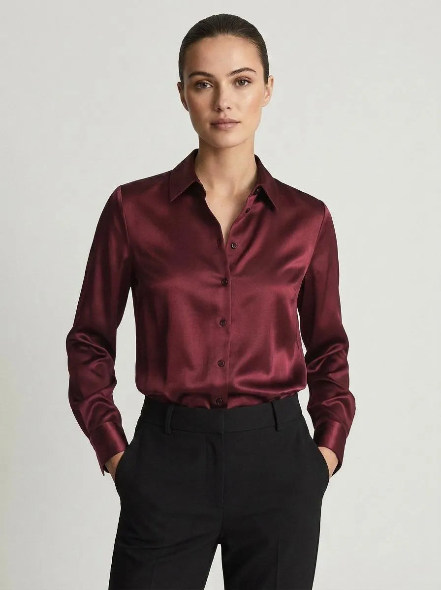 Bella Novelle satijnen blouse klassieke kraag in bordeauxrood