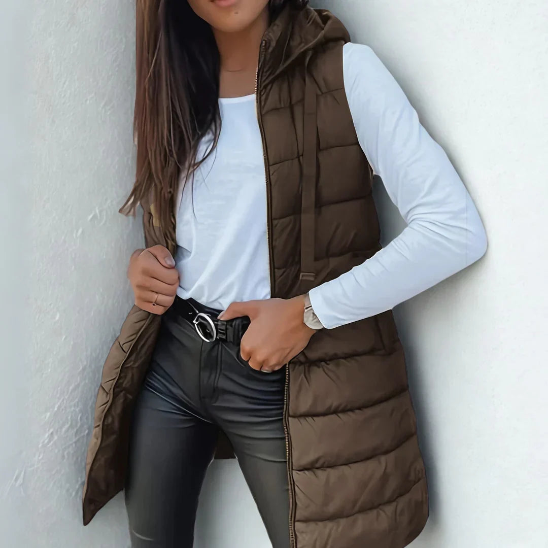 Bella Novelle lange gewatteerde bodywarmer met capuchon in bruin