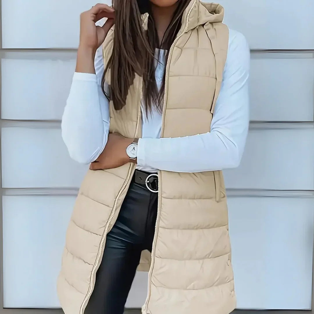 Bella Novelle lange gewatteerde bodywarmer met capuchon in beige