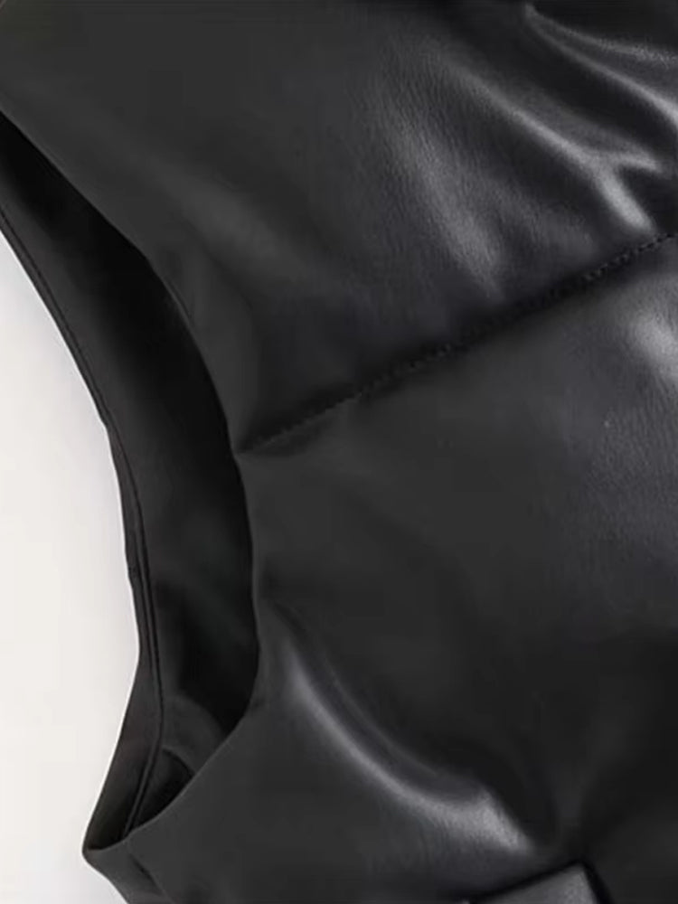 Bella Novelle bodywarmer in leerlook in zwart