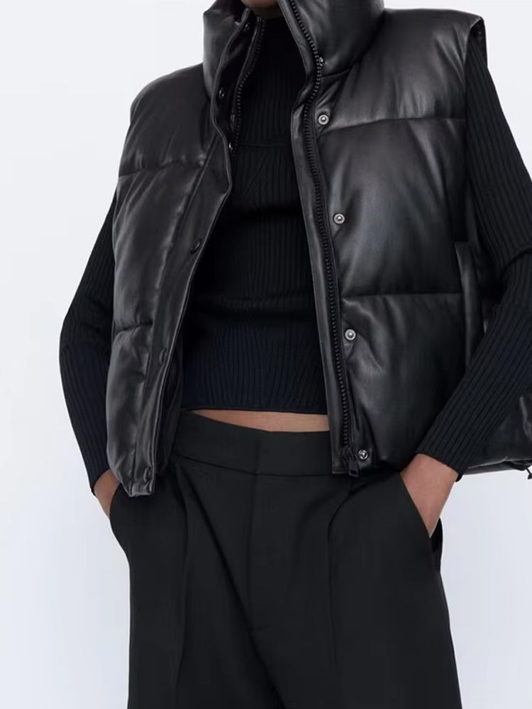 Bella Novelle bodywarmer in leerlook in zwart