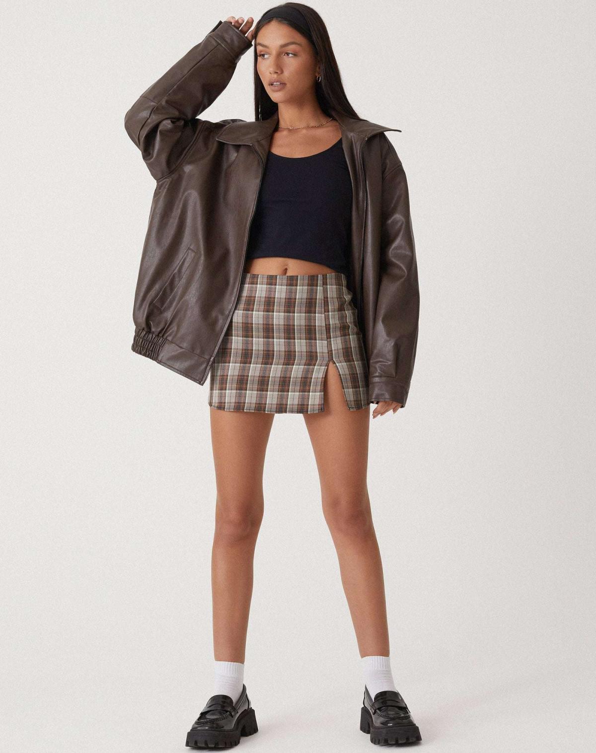 Bella Novelle oversized jasje in leerlook, achteraanzicht