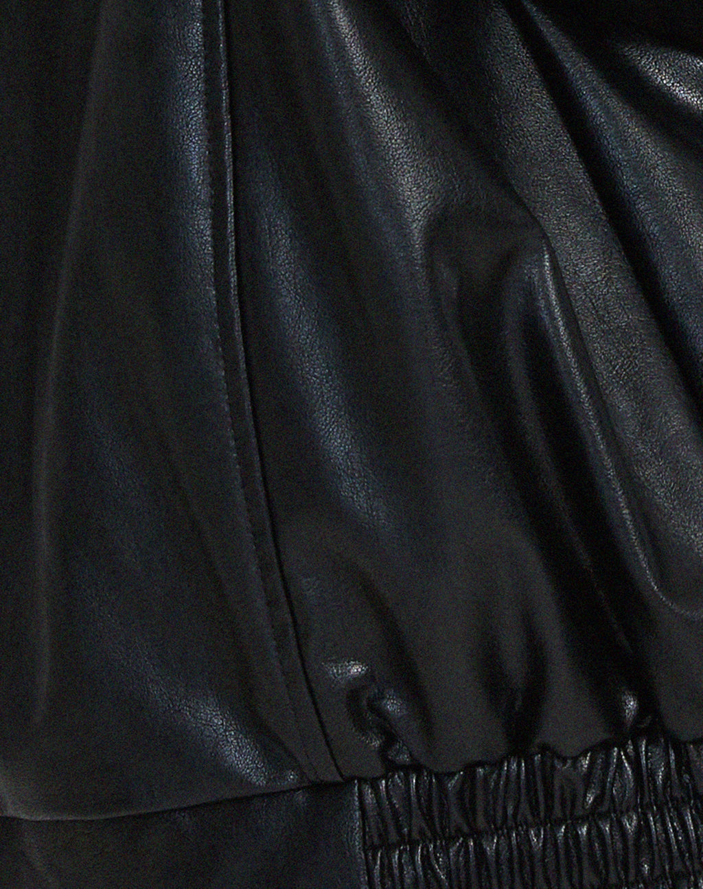Bella Novelle oversized jasje in leerlook, productfoto van de mouw