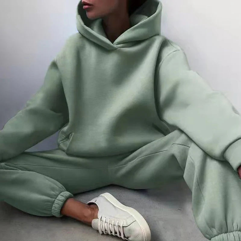 Bella Novelle joggingset voor dames, zijaanzicht