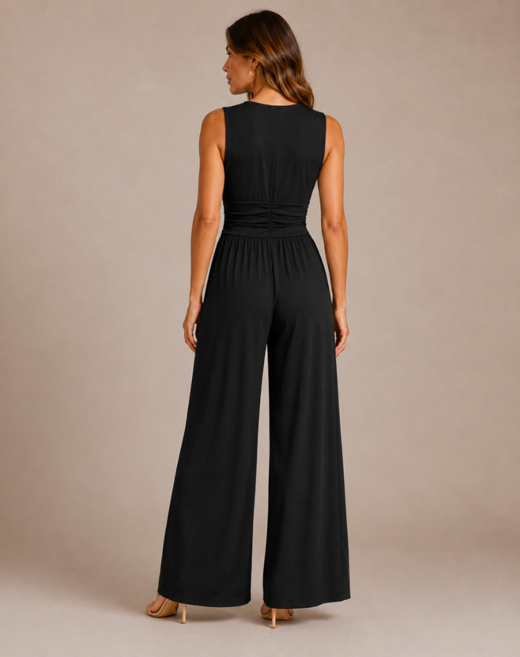 Bella Novelle jumpsuit met diepe V-hals en wijde pijpen, productfoto