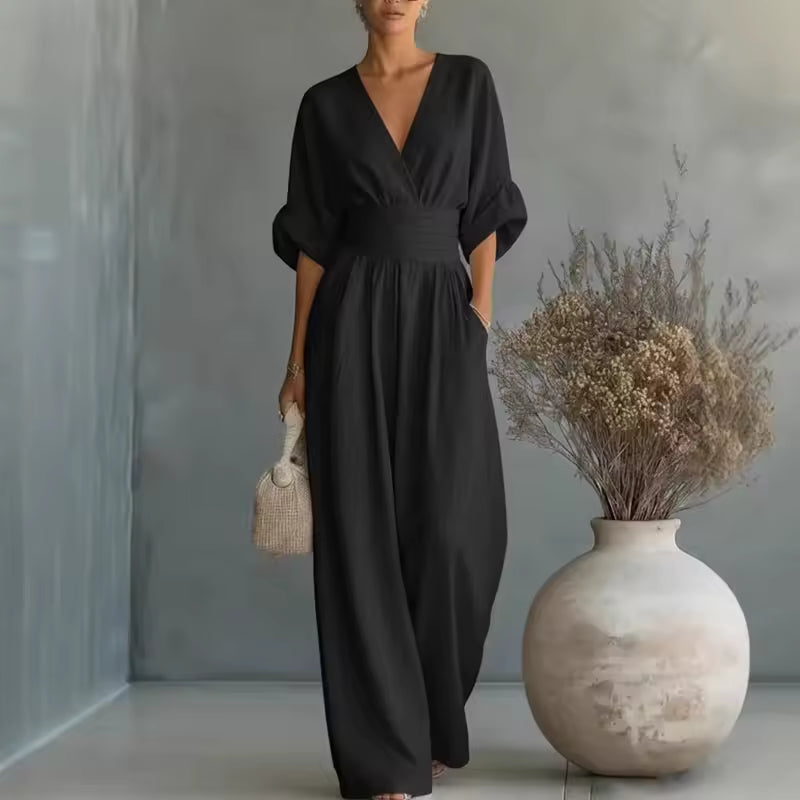 Bella Novelle damesjumpsuit met V-hals en wijde pijpen in zwart