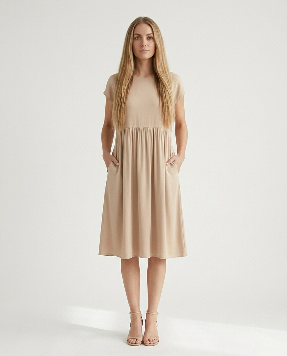 Bella Novelle vloeiende jurk in beige