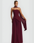 Bella Novelle strapless maxi galajurk met korset en sjaal in bordeauxrood