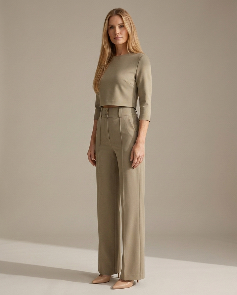 Minimalistische set in khaki - zijaanzicht