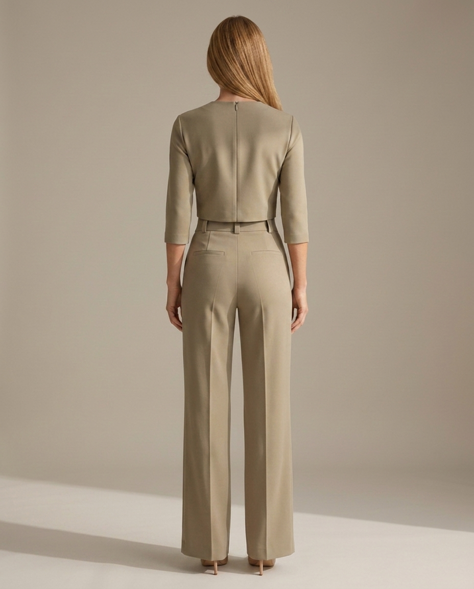 Minimalistische set in khaki - achteraanzicht
