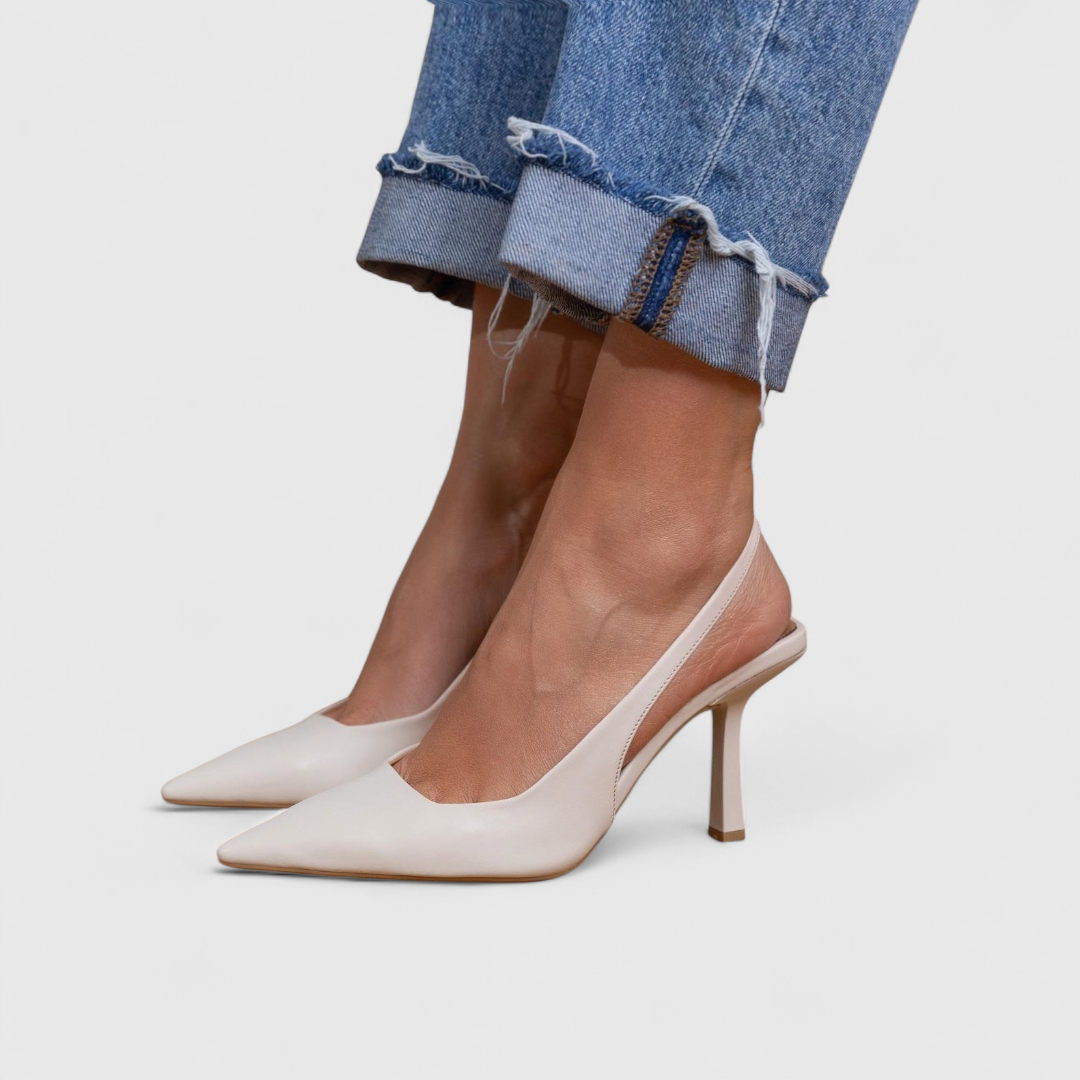 Bella Novelle pumps in wit met leerlook