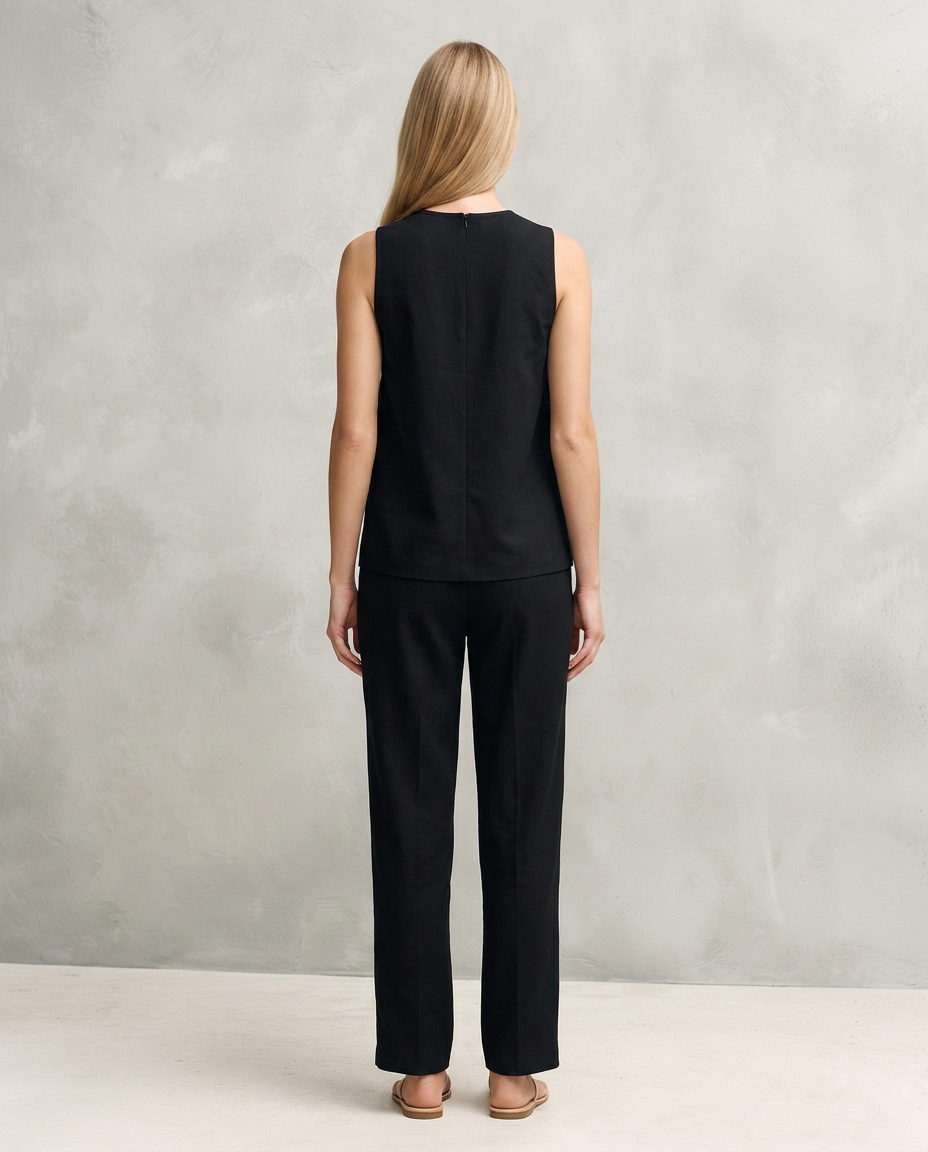 Set mouwloze top en broek in zwart - achteraanzicht