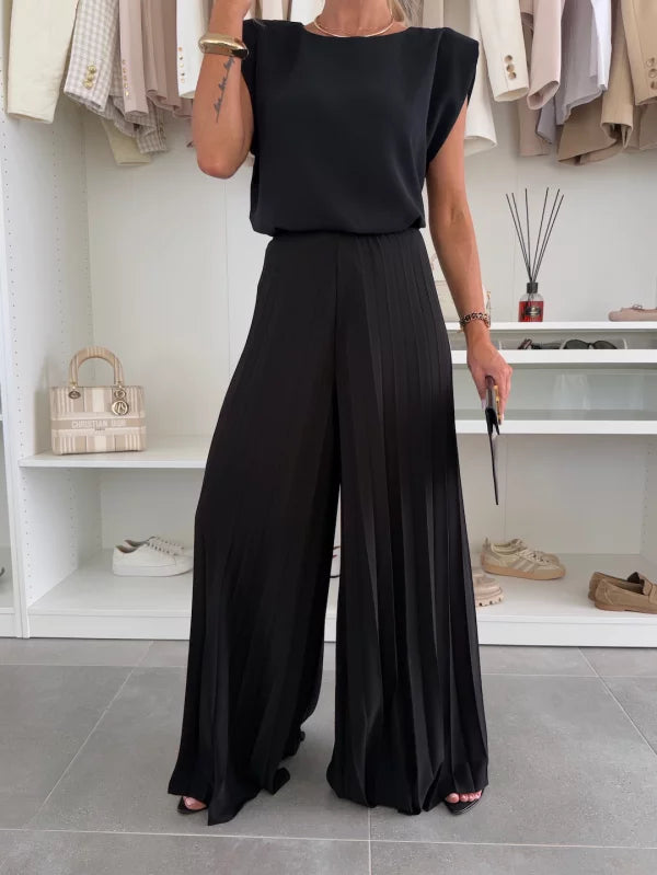 Bella Novelle set met mouwloze top en wijde plissé broek in zwart