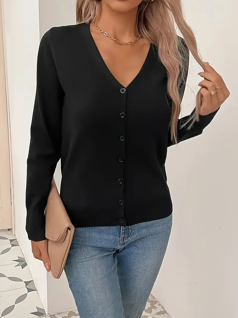 Bella Novelle gebreid vest met V-hals en knopen, productfoto